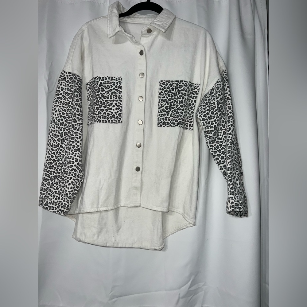 Amazon courdroy white leopard shacket